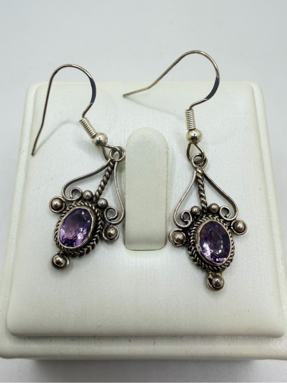 ~1.5"‎ long 5x7mm oval cut, faceted AMETHYST dangle earrings in sterling silver!